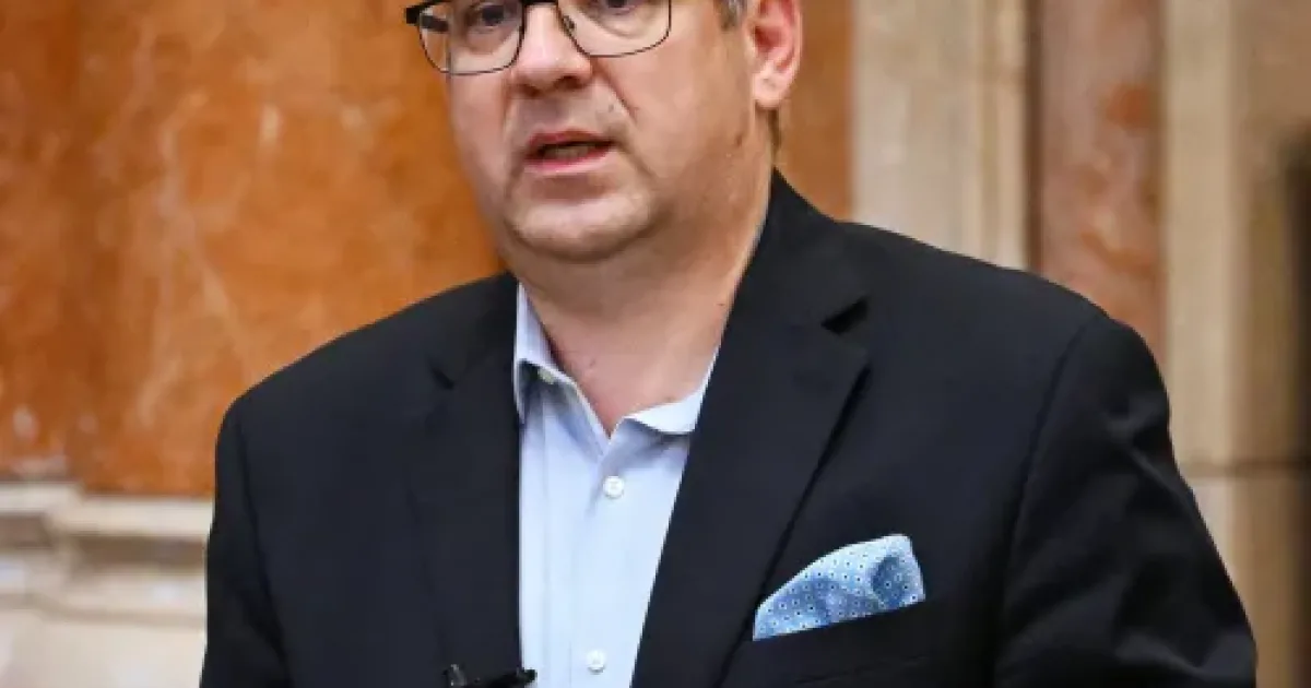 A parlament Seszták Miklós mentelmi jogát is kiadja