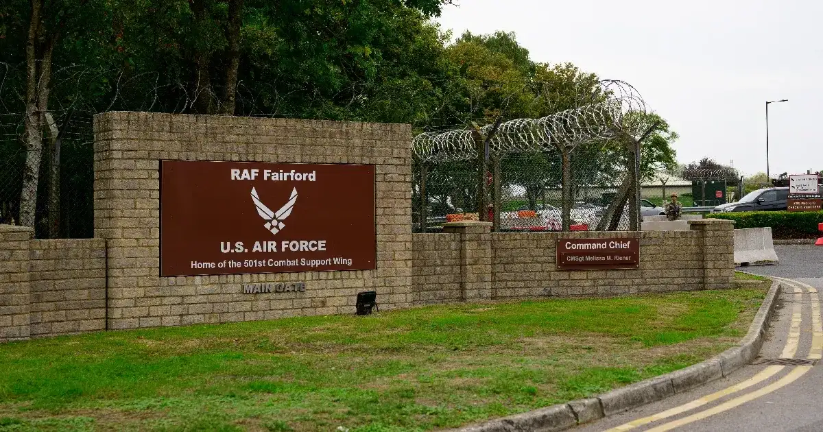 Brit miniszterelnök: Irán érintett lehet a Fairford támaszpont elleni merénylettervben