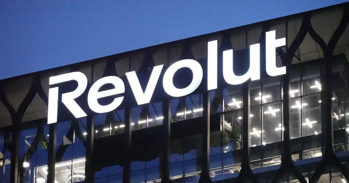 Csalók éltek vissza a Revolut ügyfeleinek adataival