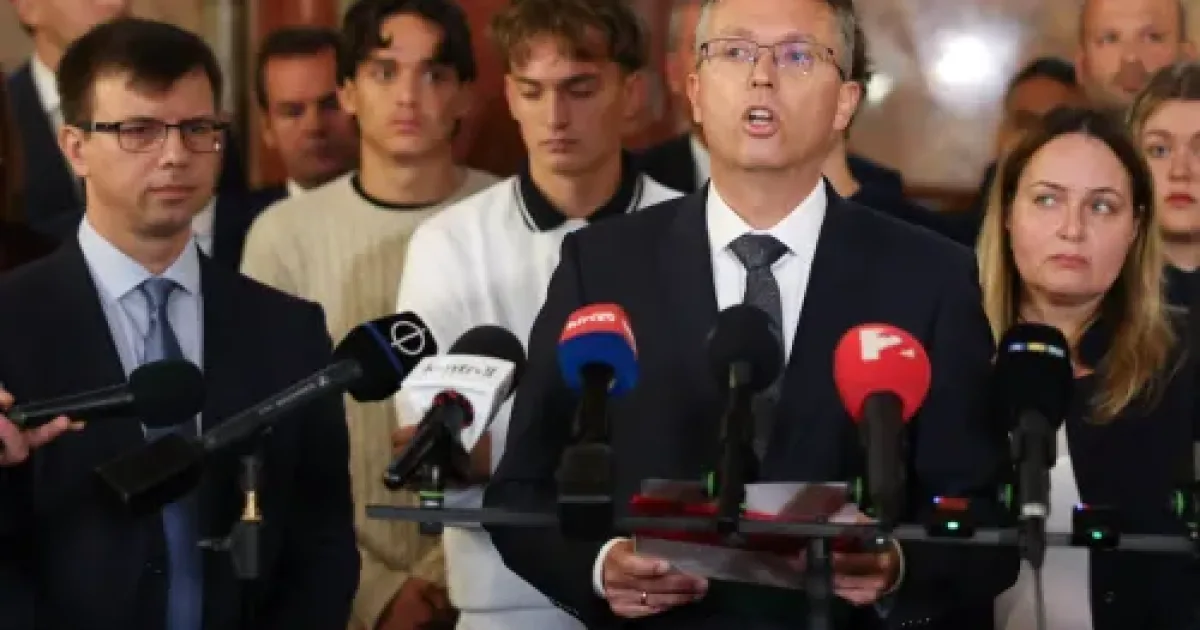 Hankó a Parlamentben várná a vezetőszárat, Bóka elégtétellel fenyeget