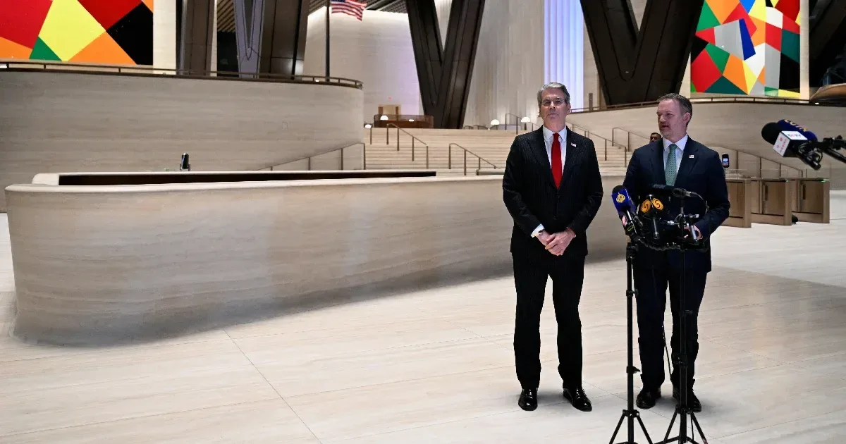 Kína és az USA új MI-szabályozásról tárgyalt Trump és Hszi csütörtöki találkozója előtt