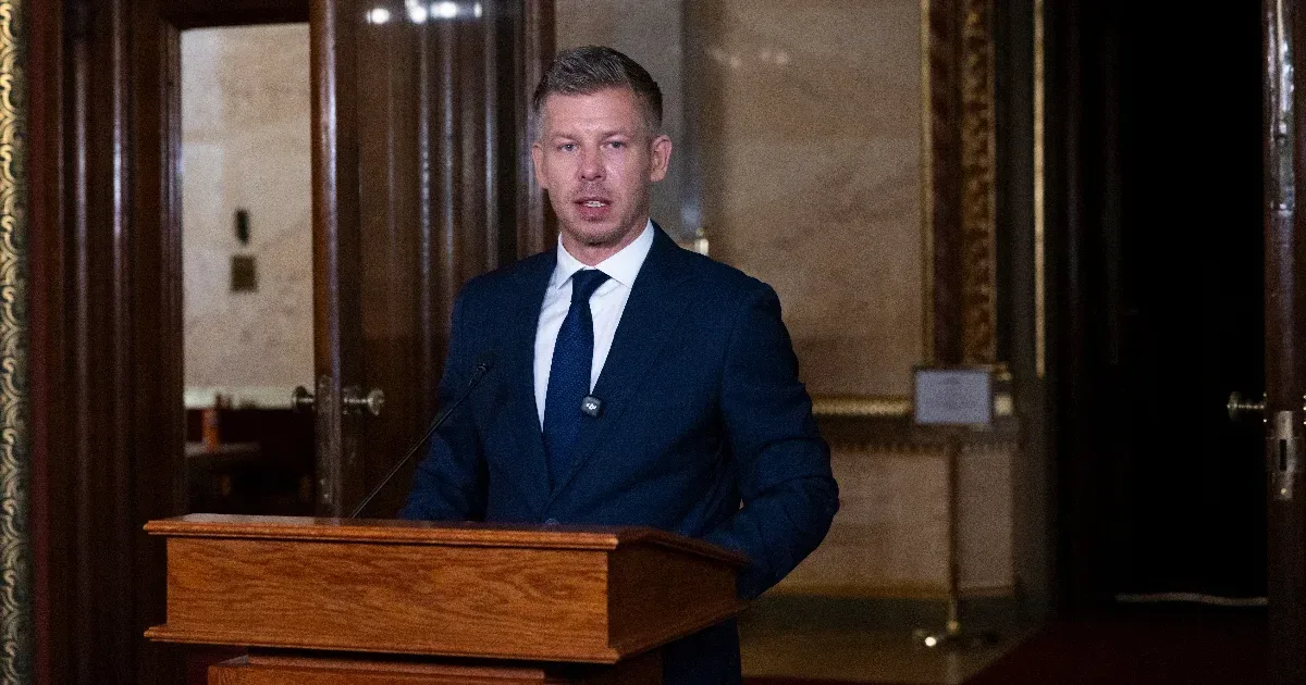 Magyar Péter: Balog javasolta kitüntetésre a bicskei pedofilbotrány volt igazgatóját