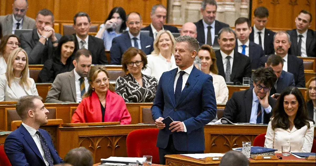 Megszavazta a parlament a titkosügynök-akták nyilvánosságáról szóló törvényt