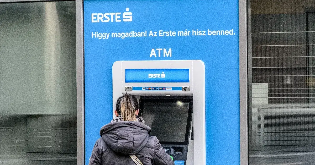 Mostantól ingyenes a készpénzfelvétel a Revolut-kártyákkal az Erste automatáinál