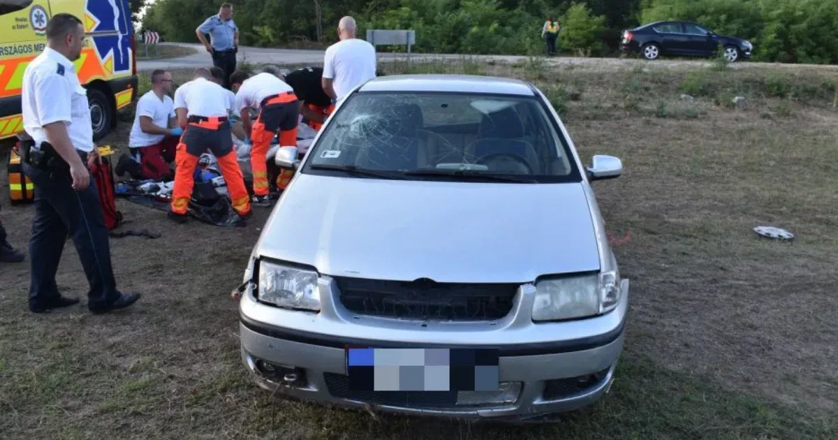 Nem állt meg, lesodródott, rosszul lett, üldözői mentették meg