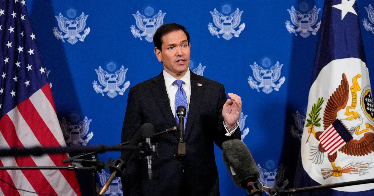 Rubio: külföldi szereplő állhat az angliai légibázis elleni terrortámadás mögött