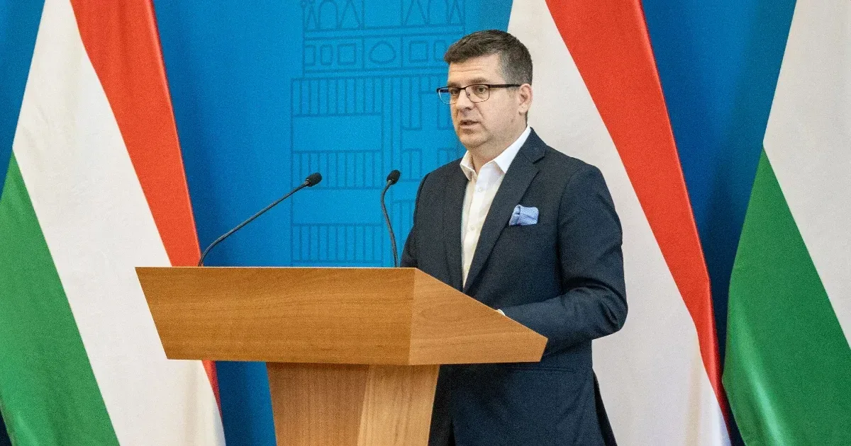Seszták ügyvédje: már a mentelmi jog felfüggesztése előtt megfigyelték