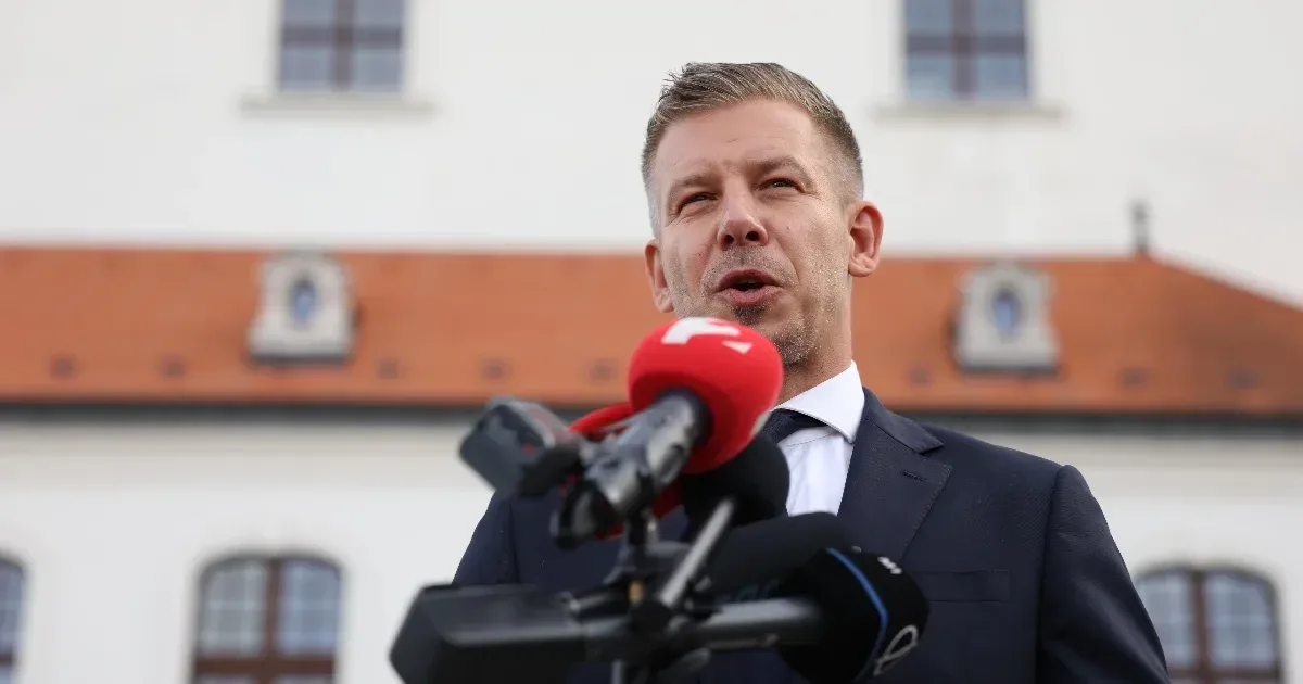 Szolnokra viszi tovább országjárását Magyar Péter