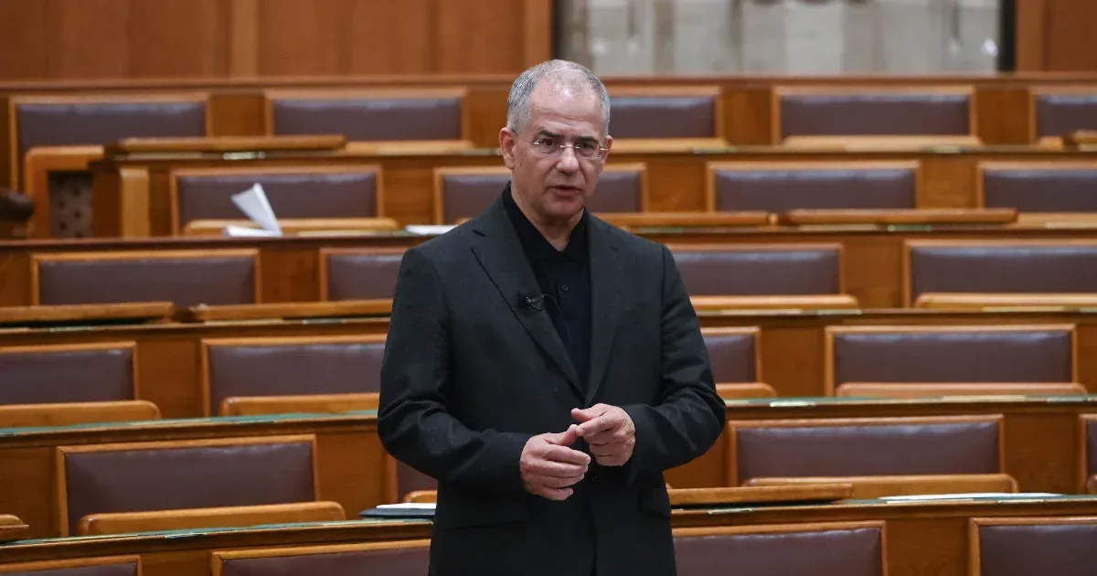 Tarr tárca felülírta Kósa utónévtörléseit, új szabály készül az elbírálásról