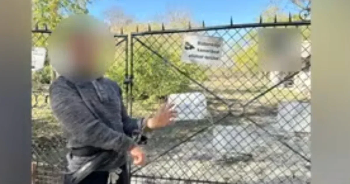 42 éves férfi tucatszor lopott, menekülés közben zsákutcába hajtott