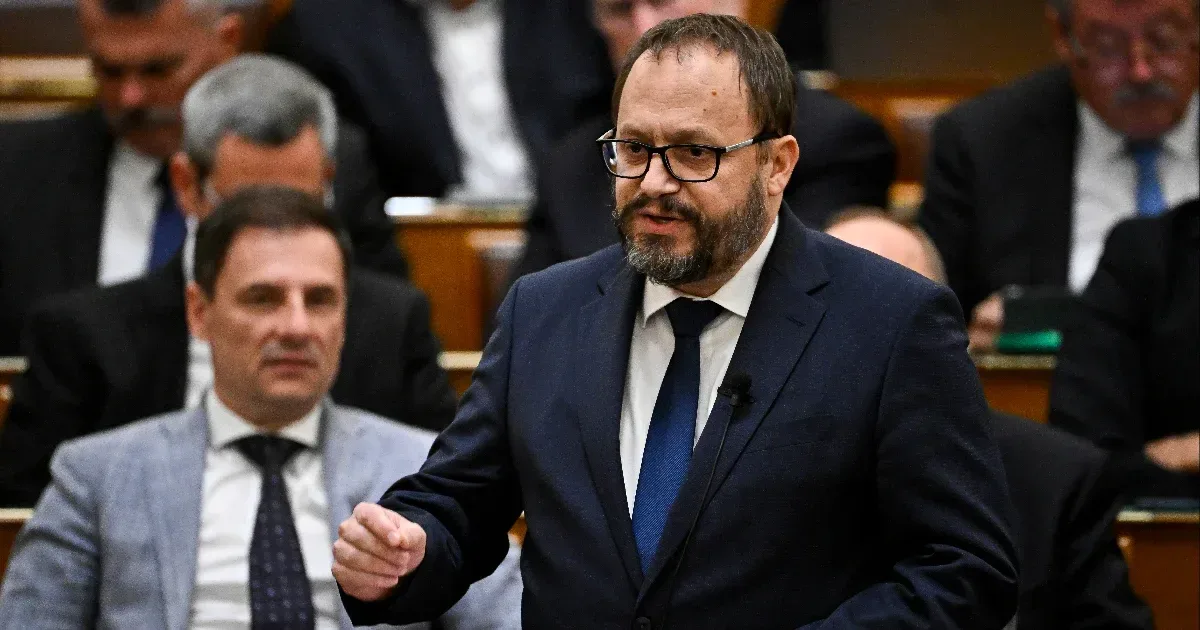 A kormány csak úgy emelhet jelentősen béreket, ha valahonnan elvesz