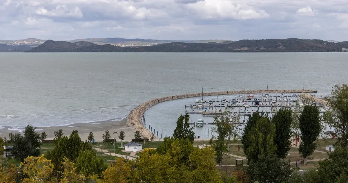 A magyarok 72 százaléka támogatná a Balaton-menti területek állami kisajátítását