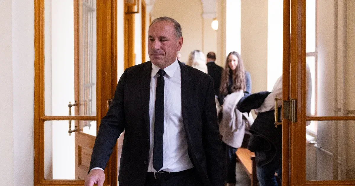 Boldog István bűnügyi felügyeletet és nyomkövetőt kap