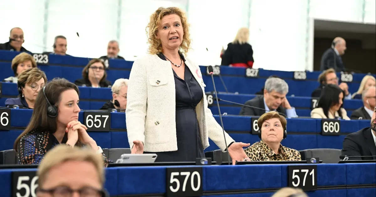 Évi százmilliárd dollárt titkolhatnak el a multik, az EP szigorítana