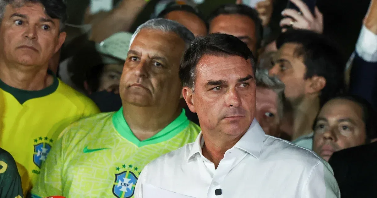 Flávio Bolsonaro nem ismeri el vereségét, követeli a választás érvénytelenítését