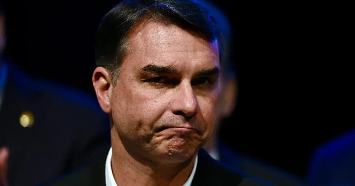 Flávio Bolsonaro pártja elismerte az elnökválasztás eredményét