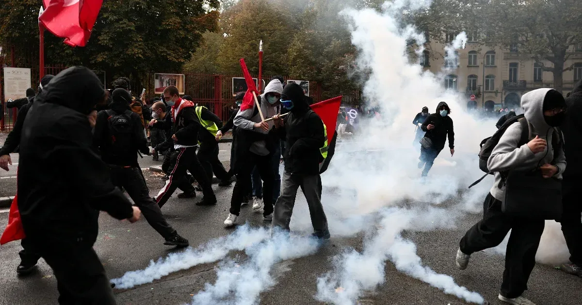 Francia városokban kijárási tilalom a hétvégi zavargások után