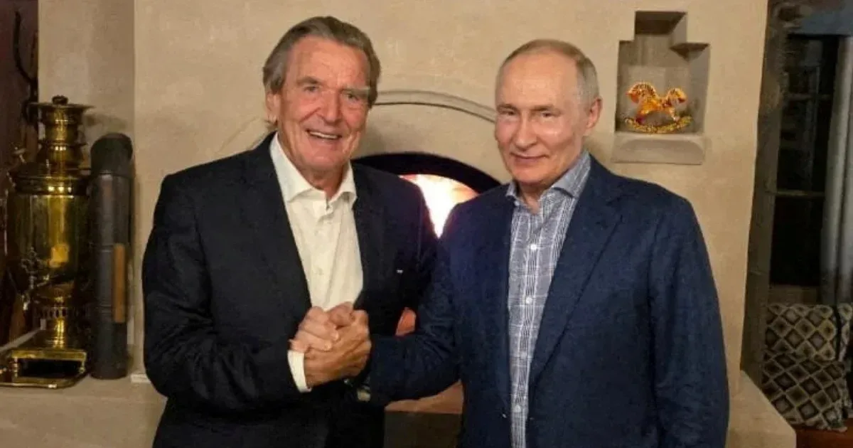 Gerhard Schröder Moszkvában ünnepelte Putyin születésnapját