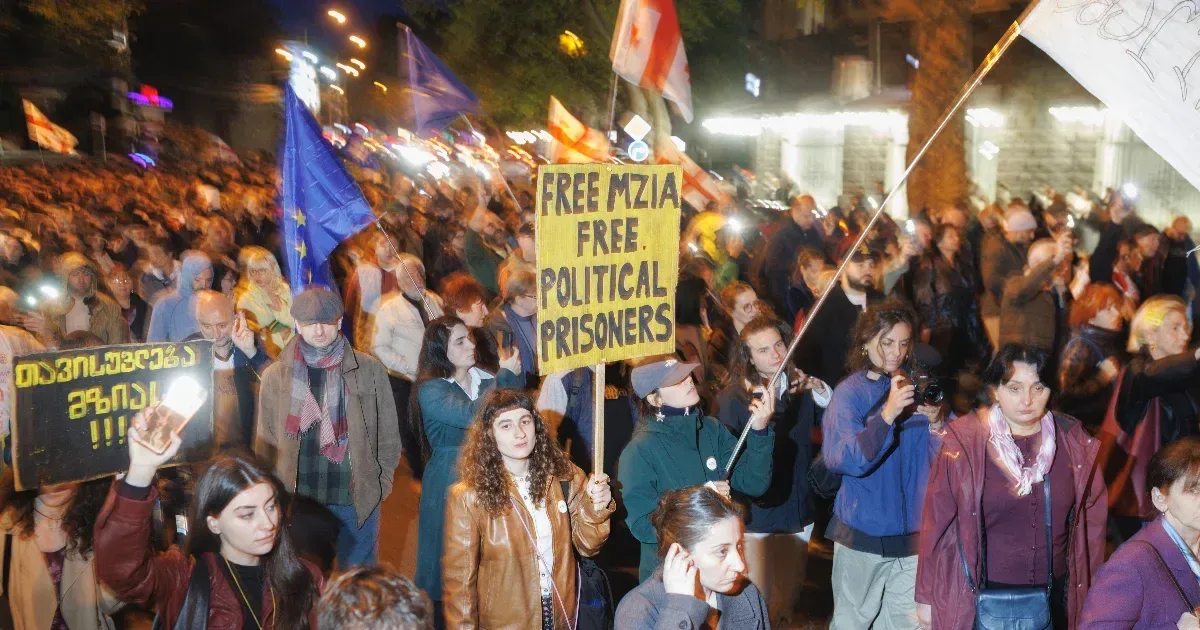Grúz kormány figyelmeztetése: ellenzéki pártok betiltása esetén nincs EU-közeledés