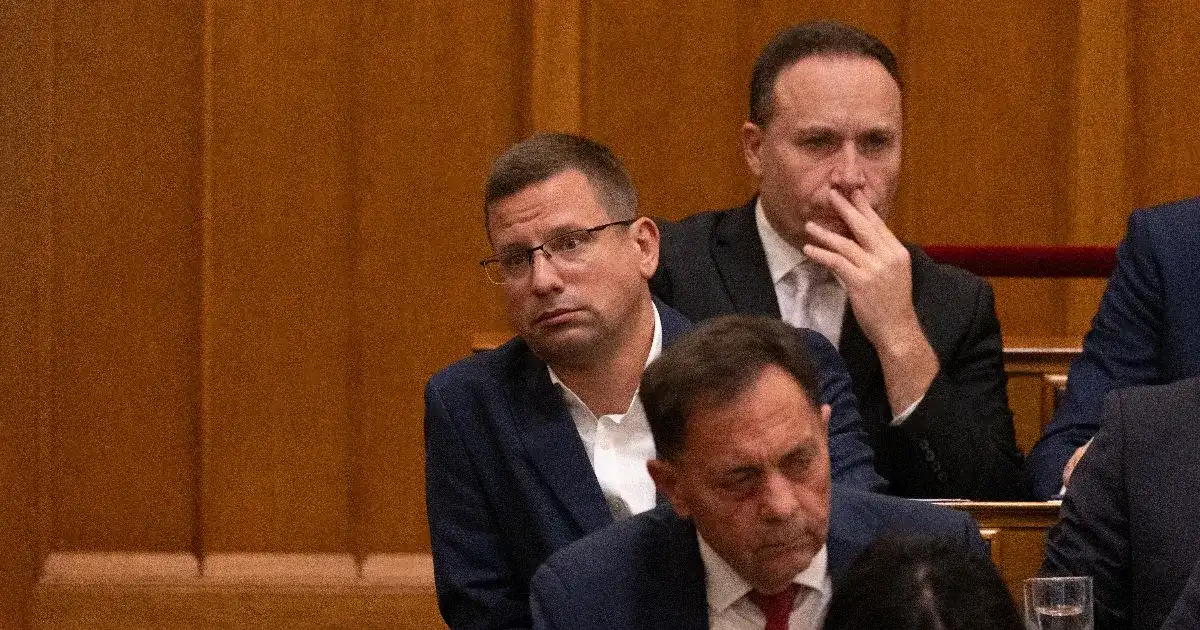 Gulyás Gergely megfontolja, van-e hosszabb távon indok a parlamentben maradásra