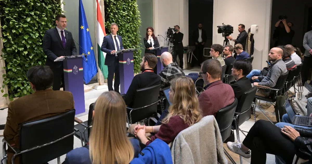 Közmédia reagált Magyar Péter élő közvetítés nélküli sajtótájékoztatójára