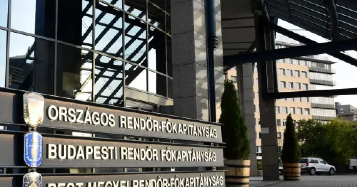 Leváltották a rendőrség két kommunikációs munkatársát egy kiszivárgott levél miatt