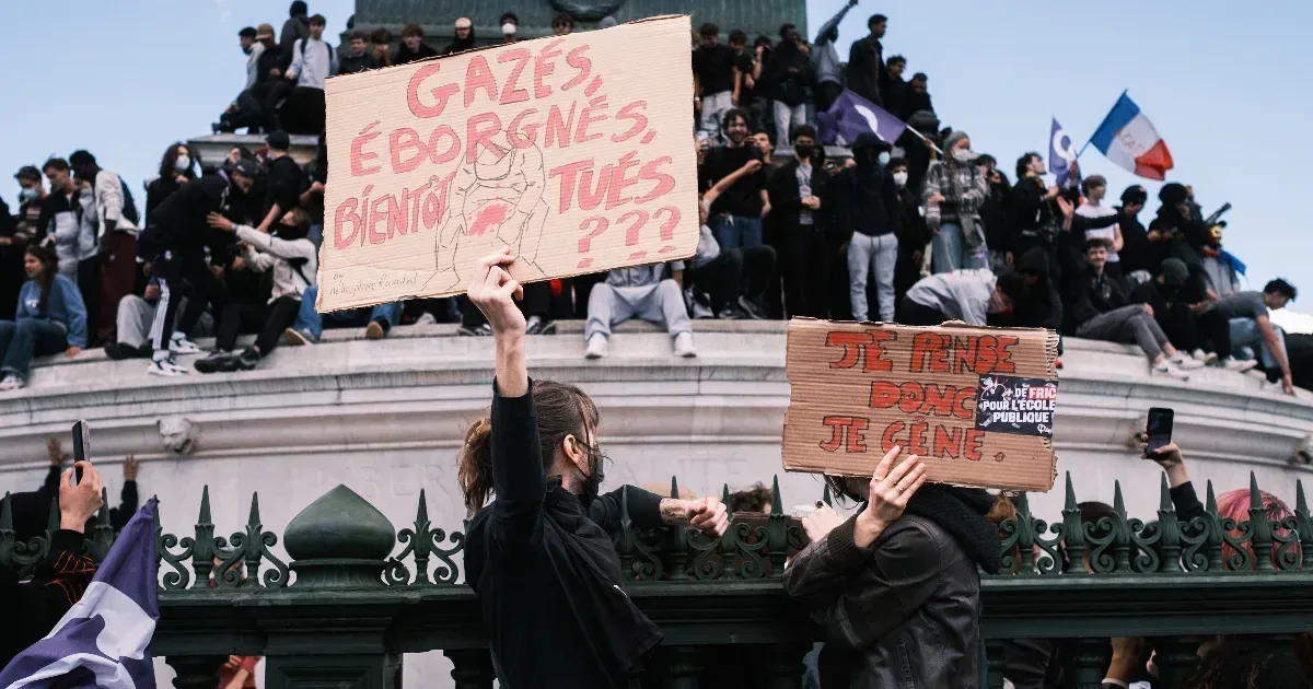 Majdnem hétezer őrizetes a francia tüntetések során