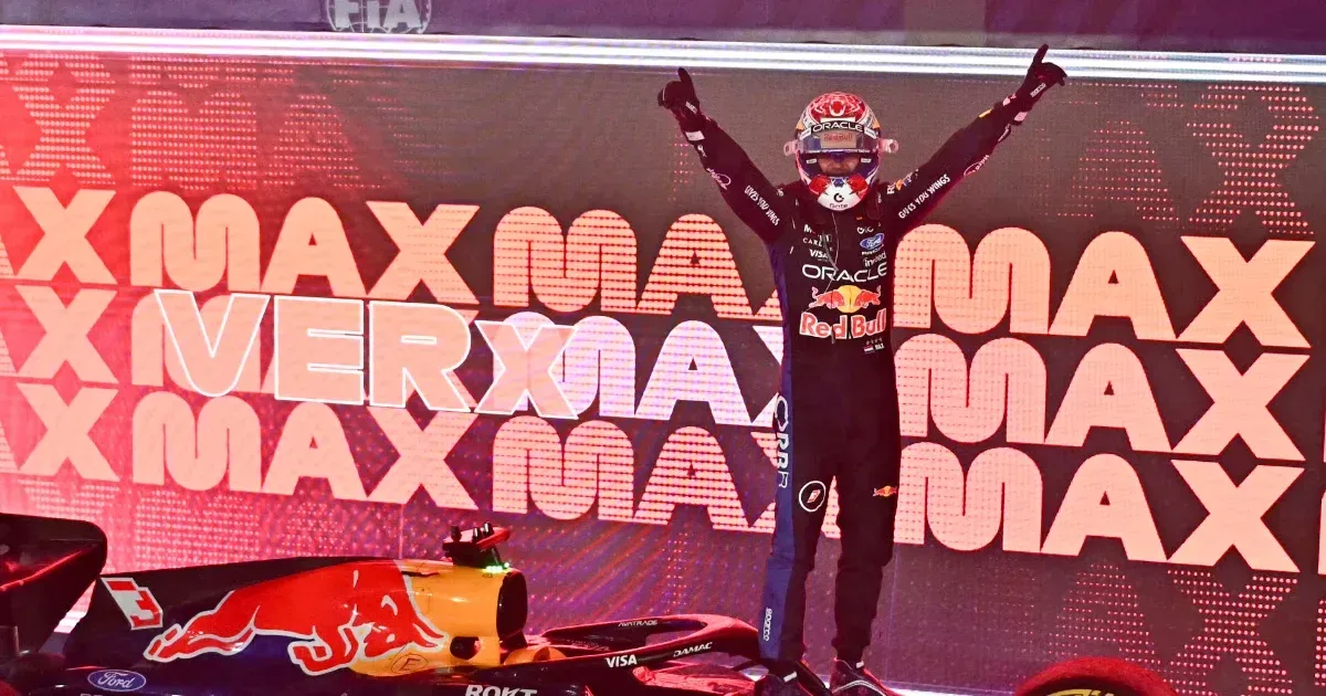 Max Verstappen győzött a szingapúri nagydíjon