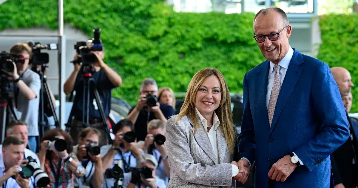 Meloni és Merz az EU-bürokráciát bírálja az Európai Tanács előtt