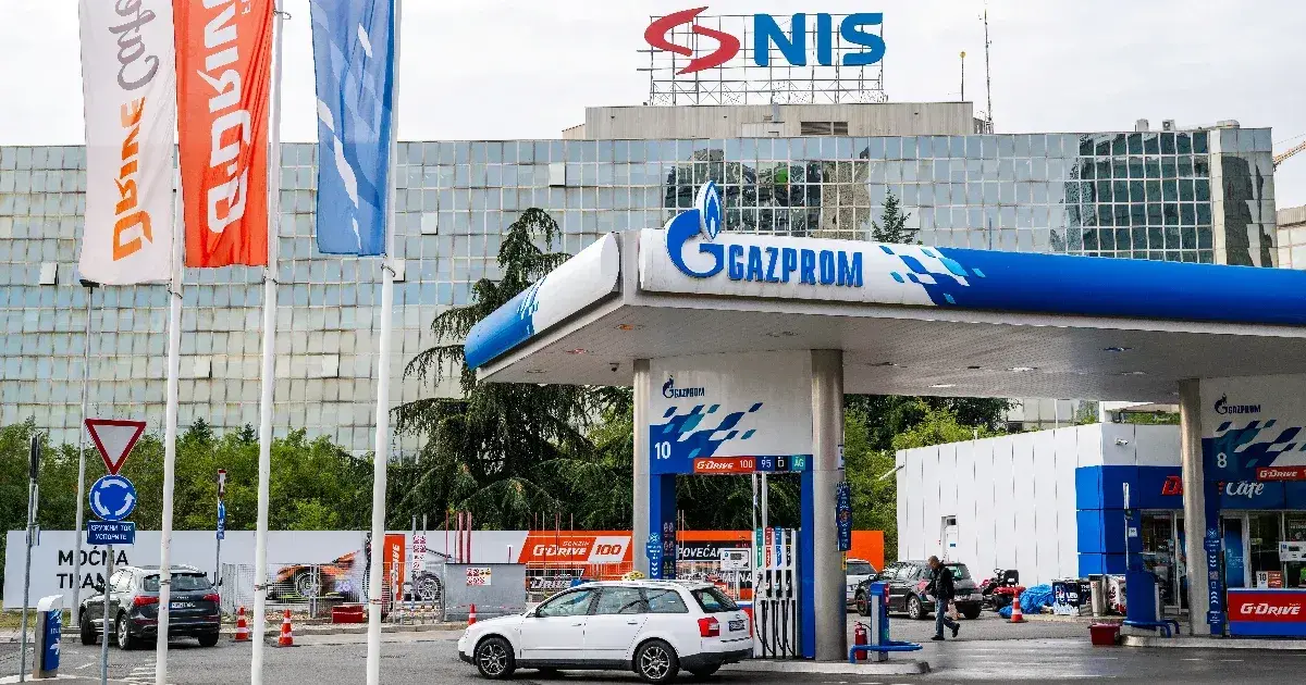 Mol megveheti a szerbiai NIS orosz tulajdonrészét