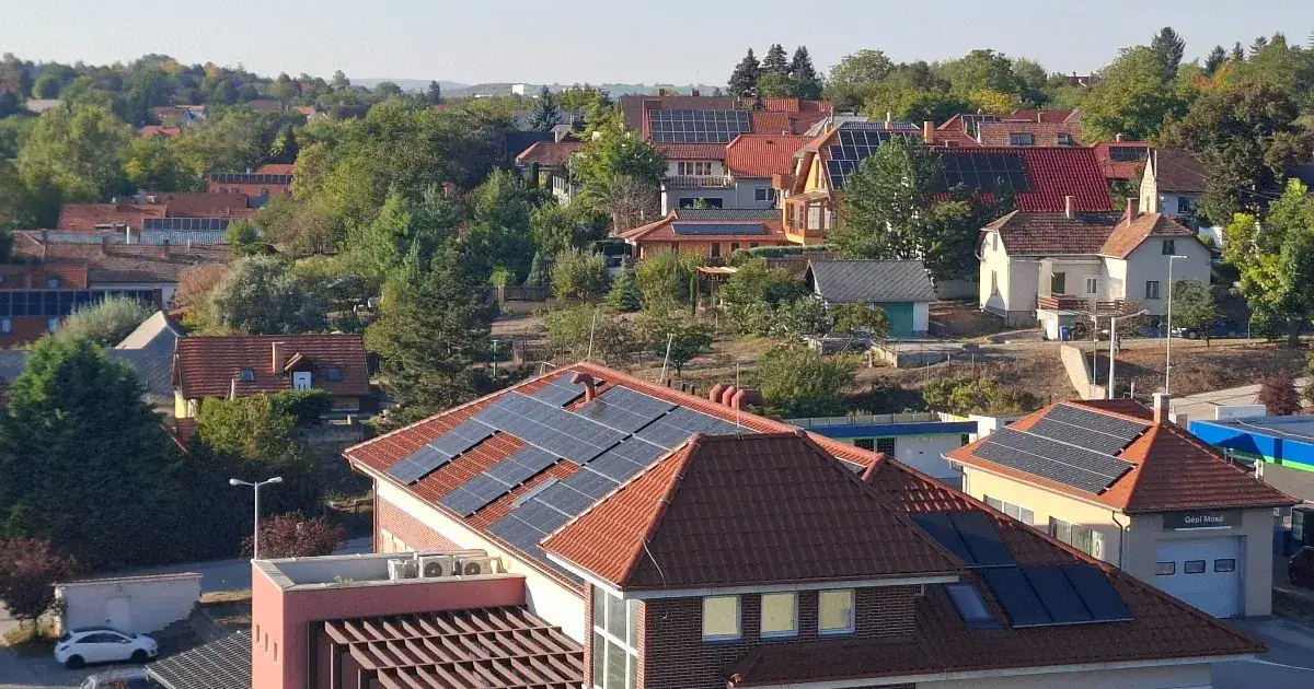 Napelemes érdekeltség is érintett a kartellügyben