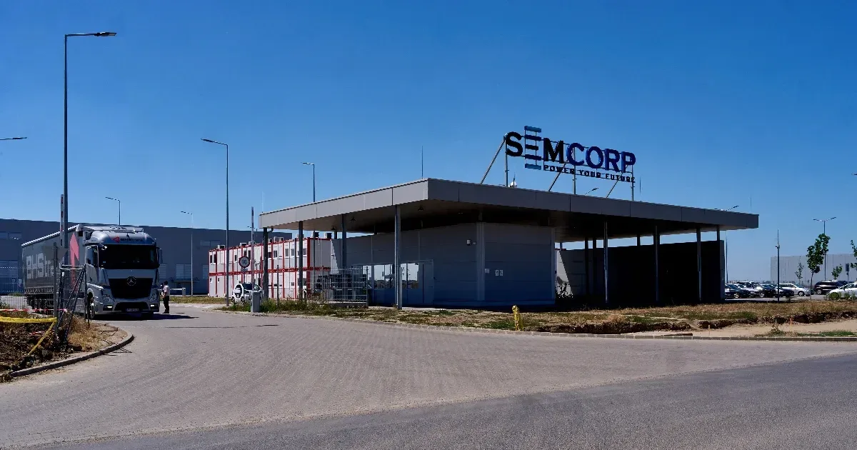 Semcorp debreceni gyára négy hónapja furcsa körülmények között áll