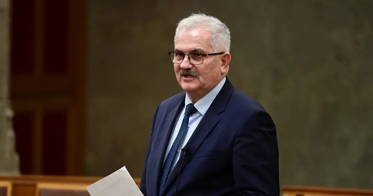 Simon Miklóst gyanúsítottként hallgatták ki