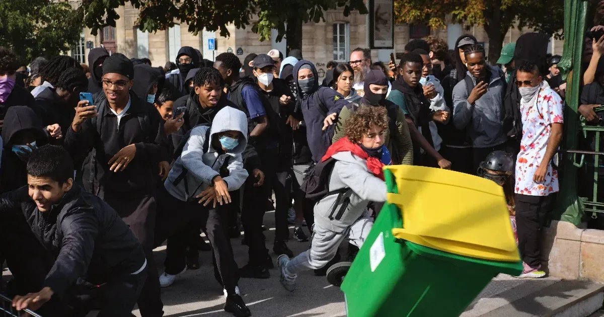 Több ezer letartóztatás a francia diáktüntetéseken öt nap alatt