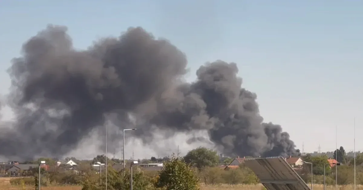 Tűz ütött ki a Medikémiánál, nagy füstfelhő gomolyog